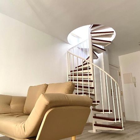 Апартаменты Spiral Stairs Duplex Фигерас Экстерьер фото