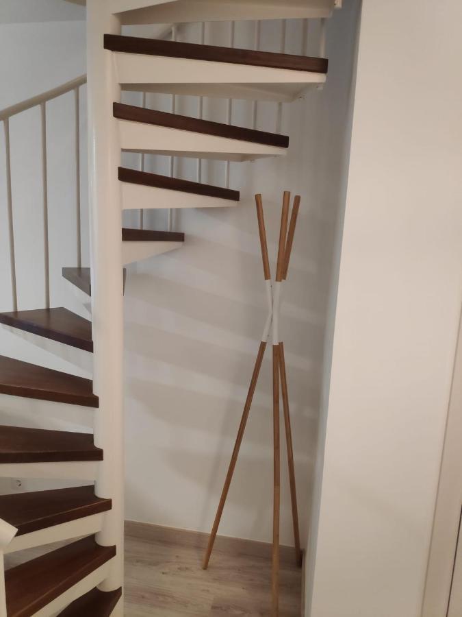 Апартаменты Spiral Stairs Duplex Фигерас Экстерьер фото