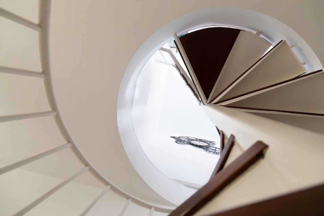 Апартаменты Spiral Stairs Duplex Фигерас Экстерьер фото